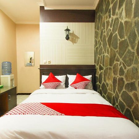 Oyo 820 Abad Baru Hotel Pangandaran Buitenkant foto