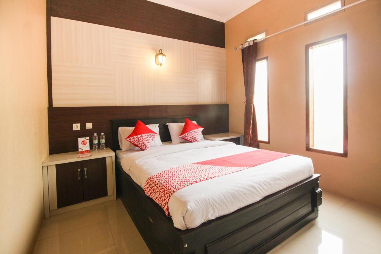 Oyo 820 Abad Baru Hotel Pangandaran Buitenkant foto