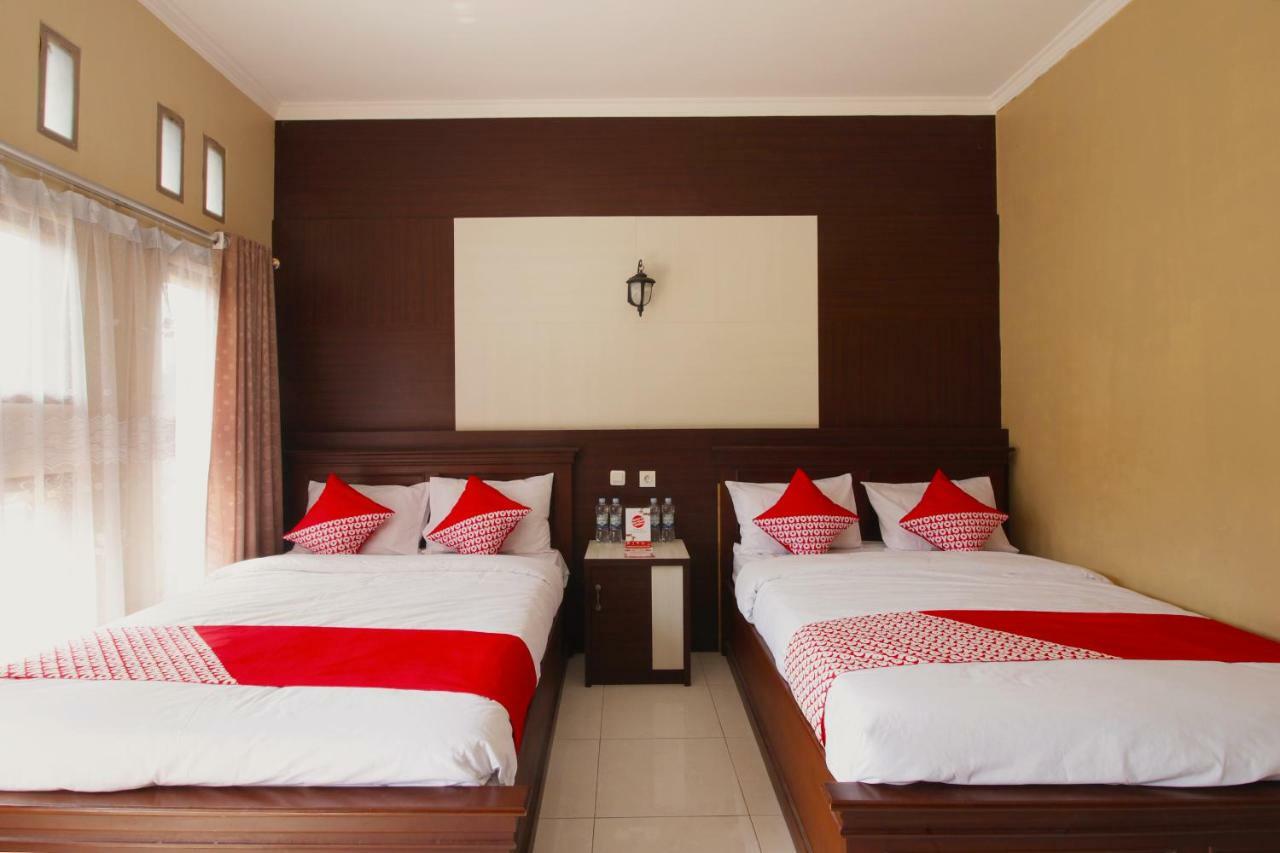 Oyo 820 Abad Baru Hotel Pangandaran Buitenkant foto