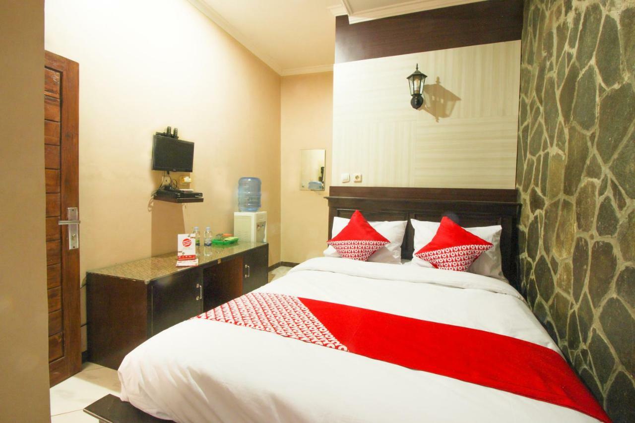 Oyo 820 Abad Baru Hotel Pangandaran Buitenkant foto