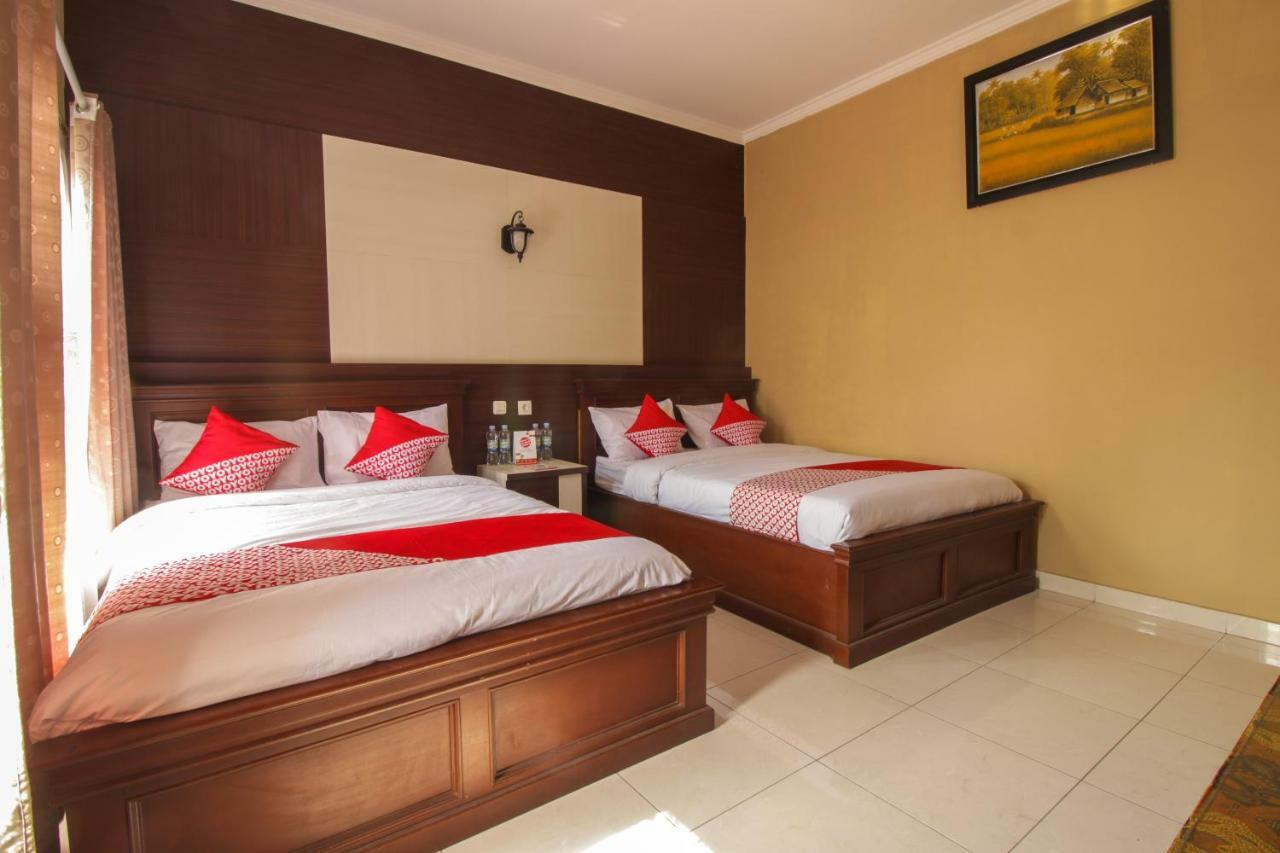 Oyo 820 Abad Baru Hotel Pangandaran Buitenkant foto